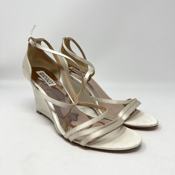 Badgley Mischka Bonanza Sandals Gold Strappy Evening Wedge Shoes Women's Size 9 - Picture 1 of 10